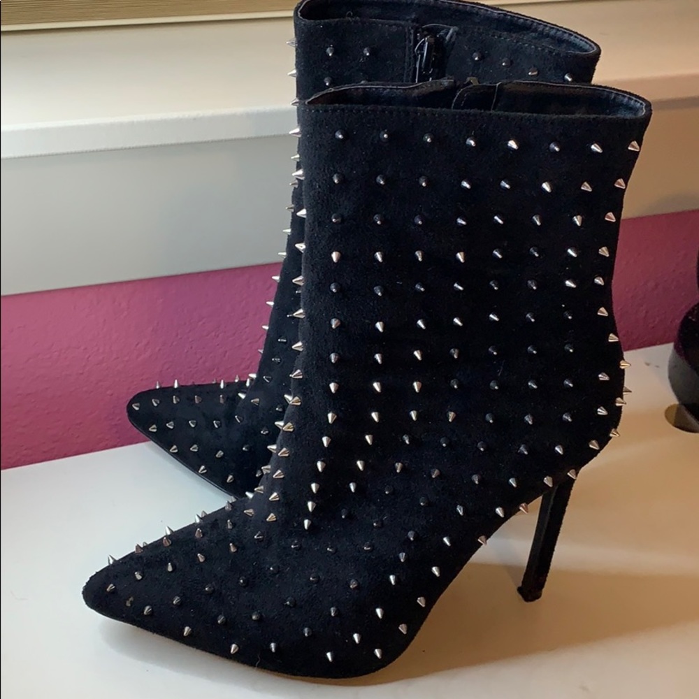 Spiked heels